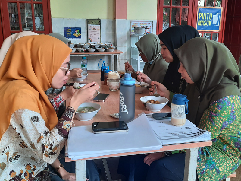 Siswa dan Guru Senang Menggunakan Kartu Digital
